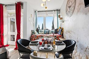 Luxury Apt 402 With Pool & Lake View