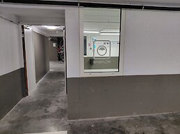 Luxury Apartment With Pool & Parking