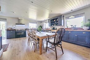 Cutbush Farmhouse