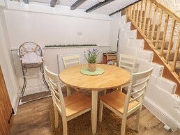 Eastend Cottage