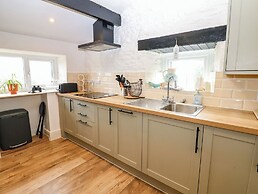 Eastend Cottage