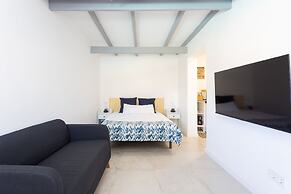 Oasis Tenerife Studio 2