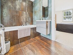 Harvax House