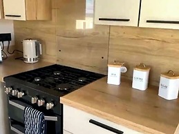 Cabin - Sleeps 4 - Goodrington Beach 5 Mins Drive