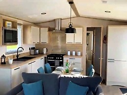 Cabin - Sleeps 4 - Goodrington Beach 5 Mins Drive