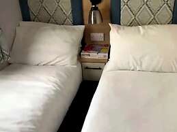 Cabin - Sleeps 4 - Goodrington Beach 5 Mins Drive