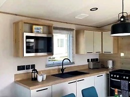 Cabin - Sleeps 4 - Goodrington Beach 5 Mins Drive