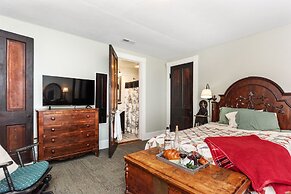 Moon River Bed and Breakfast