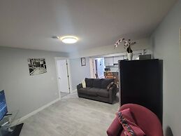 Luxurious Home Away From Home With AC