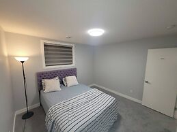 Luxurious Home Away From Home With AC