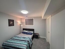Luxurious Home Away From Home With AC