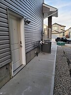 Luxurious Home Away From Home With AC