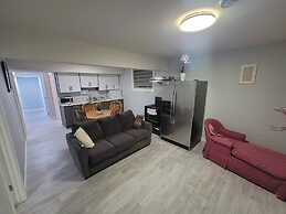 Luxurious Home Away From Home With AC