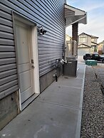 Luxurious Home Away From Home With AC