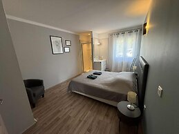 Villa Alba: Sunlit Comfort in Lirac