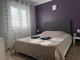 Villa Alba: Sunlit Comfort in Lirac