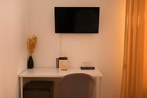 Palace Eight Suites & Spa