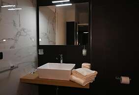 Palace Eight Suites & Spa