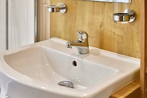 Host Stay Little Gem Lodge