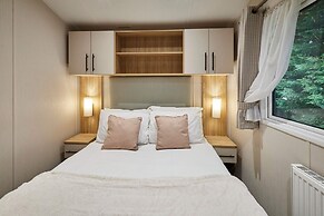 Host Stay Blossom Lodge
