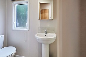 Host Stay Blossom Lodge