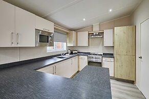 Host Stay Rowan Lodge