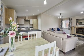 Host Stay Rowan Lodge