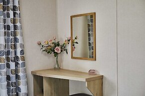 Host Stay Rowan Lodge