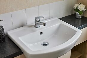Host Stay Rowan Lodge