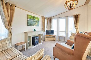 Host Stay Hedgerow Lodge