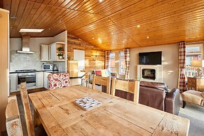 Host Stay Crystal Lodge
