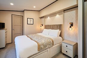 Host Stay Malton Pines Lodge