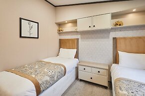 Host Stay Malton Pines Lodge