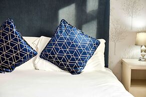 Host Stay Deneb Lodge