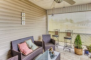Screened Porch + Pool Access: Longs Golf Getaway