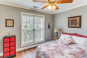 Screened Porch + Pool Access: Longs Golf Getaway