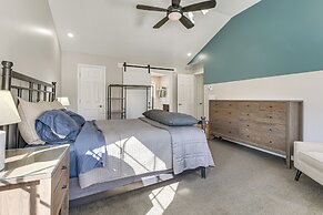 Endless Fun! Family Home w/ Spacious Yard in Clive