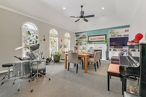 Endless Fun! Family Home w/ Spacious Yard in Clive