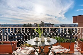 Stylish apartment with Sunset View