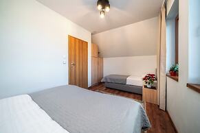 PRZY TERMACH - Pokoje Apartamenty Domki