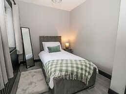 2 Manorhouse Farm