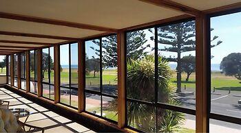 Kingston Ocean View Motel