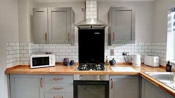 Modern House In Hartlepool With Private Parking