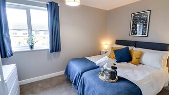 Modern House In Hartlepool With Private Parking