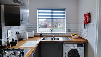 Modern House In Hartlepool With Private Parking