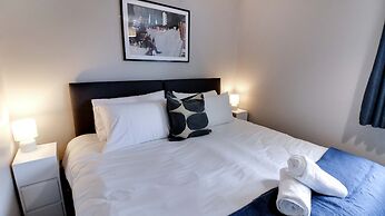 Modern House In Hartlepool With Private Parking