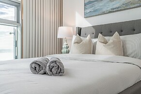 North Suites - Downtown Toronto