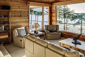 Hot Tub & Whale Watching! Scenic Sitka Escape