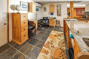 Hot Tub & Whale Watching! Scenic Sitka Escape