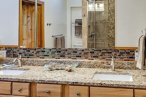 Hot Tub & Whale Watching! Scenic Sitka Escape